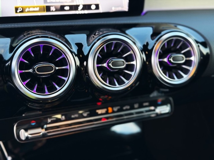 Mercedes-BenzCLA 200 d 110 kW (150 CV) Vehículo usado en Barcelona - 28 Mercedes-BenzCLA 200 d 110 kW (150 CV) Vehículo usado en Barcelona - 28