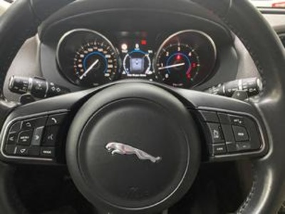 Jaguar F-PACE 2.0L i4D Prestige Auto 132 kW (180 CV) Jaguar F-PACE 2.0L i4D Prestige Auto 132 kW (180 CV)