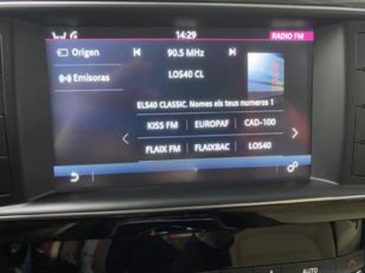 Jaguar F-PACE 2.0L i4D Prestige Auto 132 kW (180 CV) Jaguar F-PACE 2.0L i4D Prestige Auto 132 kW (180 CV)