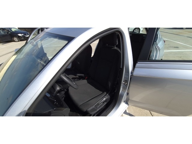 VolkswagenPolo Advance 1.0 55 kW (75 CV) Vehículo usado en Barcelona - 28