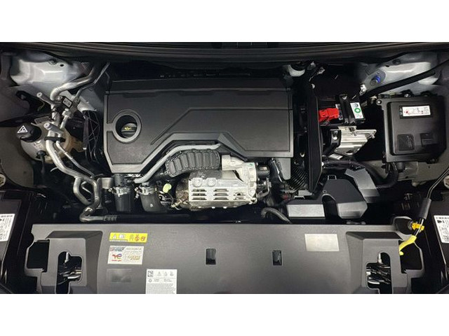 Peugeot5008 Hybrid 1.2 Allure eDCS6 107 kW (145 CV) Vehículo usado en Barcelona - 21