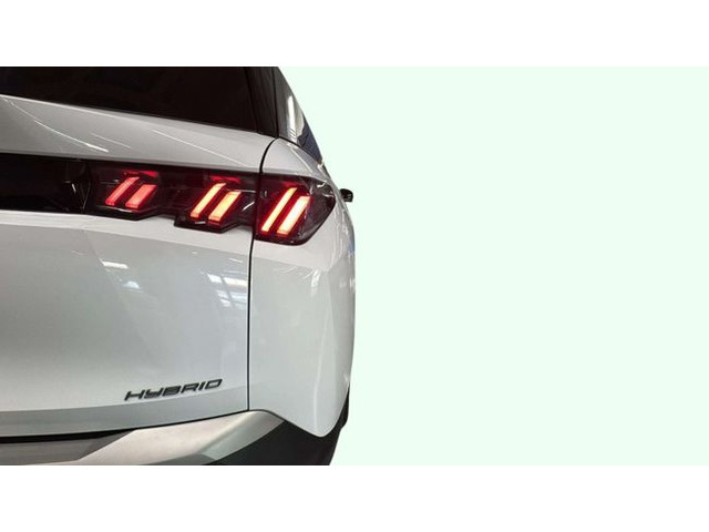 Peugeot5008 Hybrid 1.2 Allure eDCS6 107 kW (145 CV) Vehículo usado en Barcelona - 22