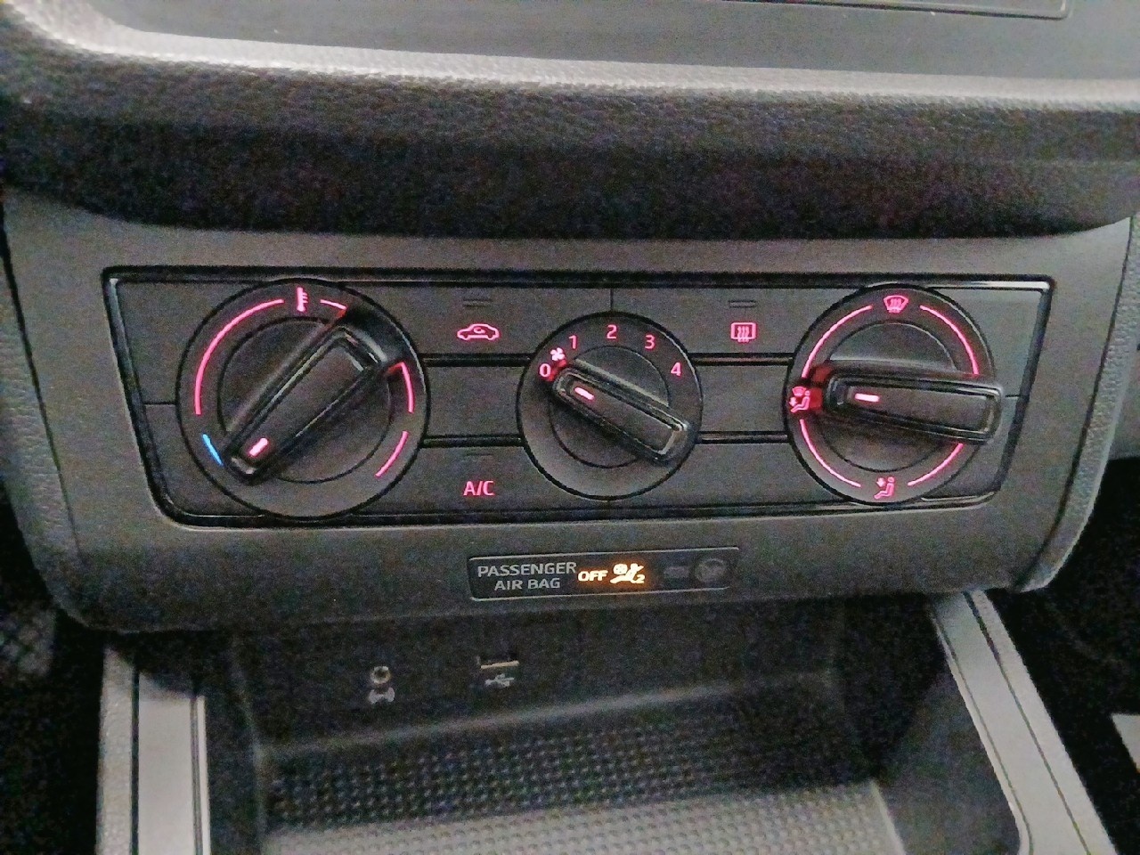 SEAT Arona 1.0 TSI Ecomotive Reference Plus 70 kW (95 CV) - 13