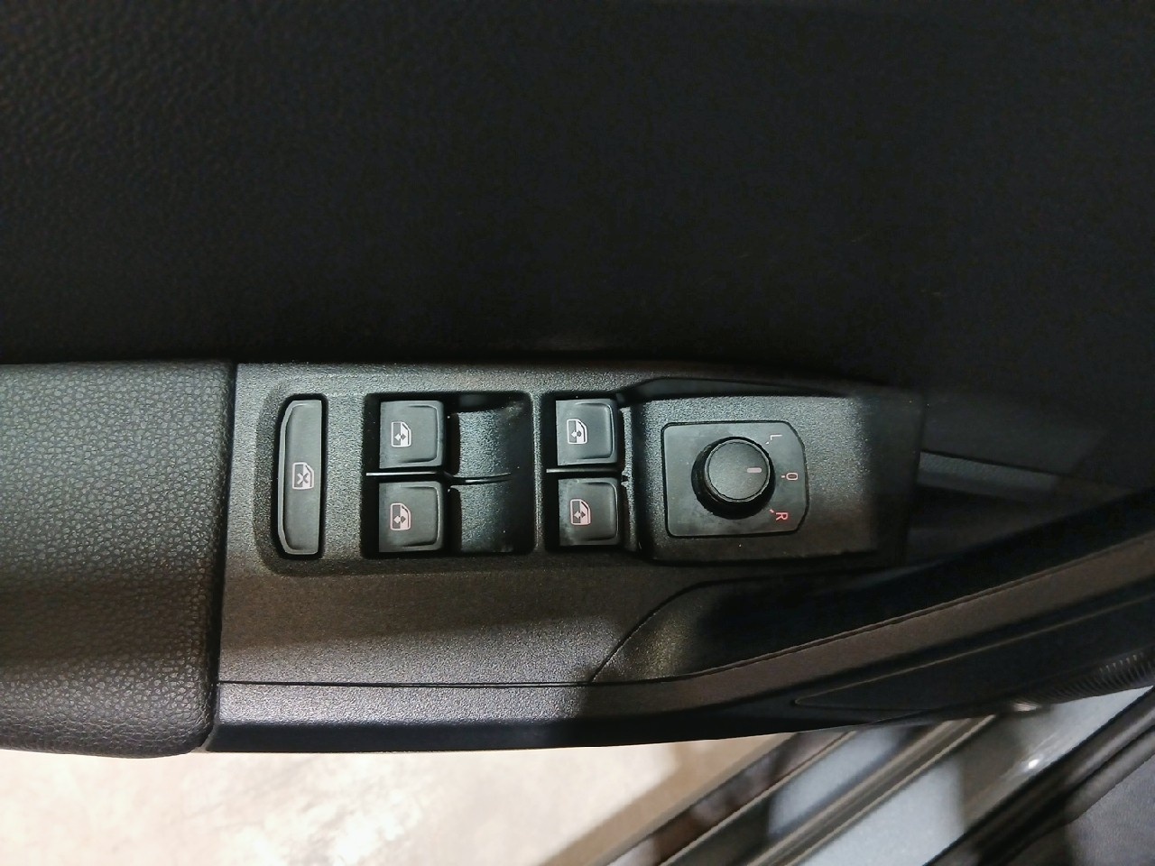 SEAT Arona 1.0 TSI Ecomotive Reference Plus 70 kW (95 CV) - 14