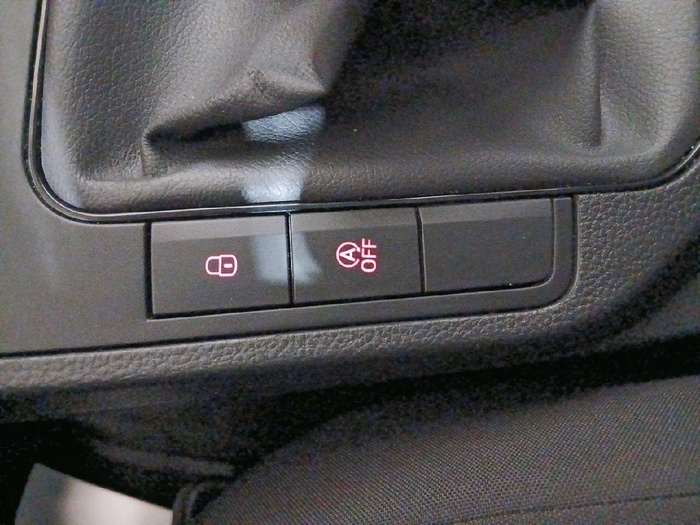 SEAT Arona 1.0 TSI Ecomotive Reference Plus 70 kW (95 CV) - 15 SEAT Arona 1.0 TSI Ecomotive Reference Plus 70 kW (95 CV) - 15