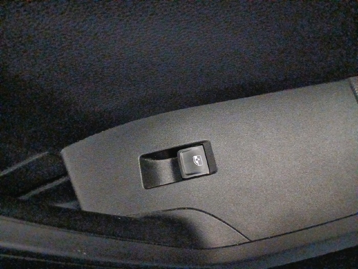 SEAT Arona 1.0 TSI Ecomotive Reference Plus 70 kW (95 CV) - 17 SEAT Arona 1.0 TSI Ecomotive Reference Plus 70 kW (95 CV) - 17