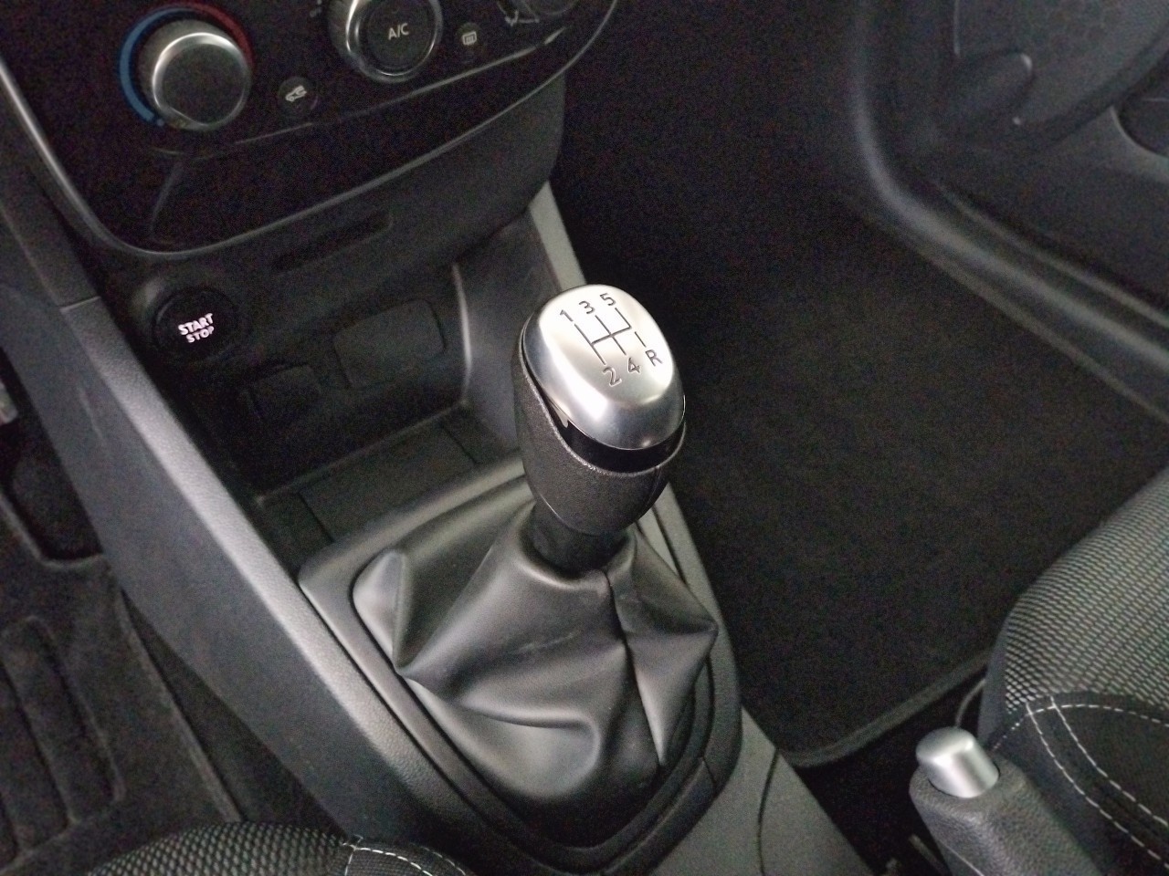 Renault Clio Business dCi 55 kW (75 CV) - 7