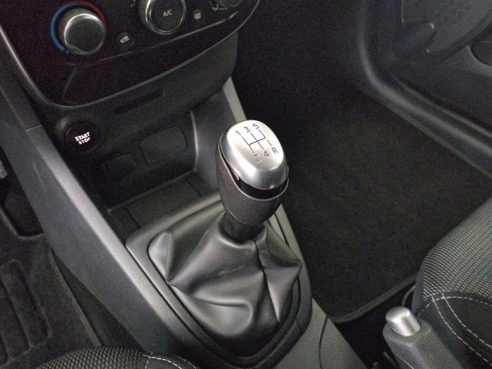 Renault Clio Business dCi 55 kW (75 CV) - 7 Renault Clio Business dCi 55 kW (75 CV) - 7