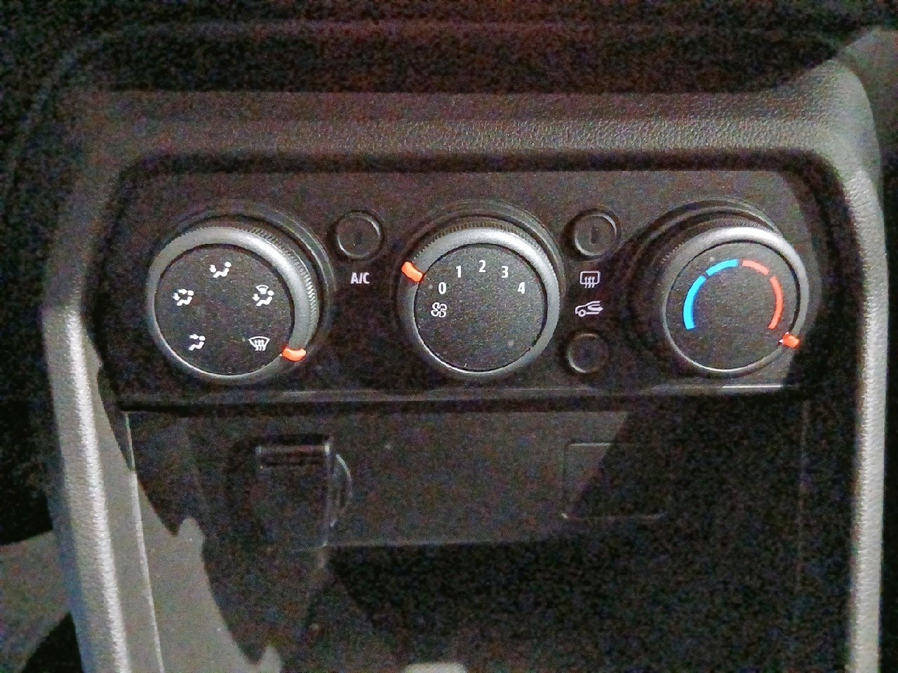 Dacia Sandero Stepway Essential TCe 66 kW (90 CV) - 14