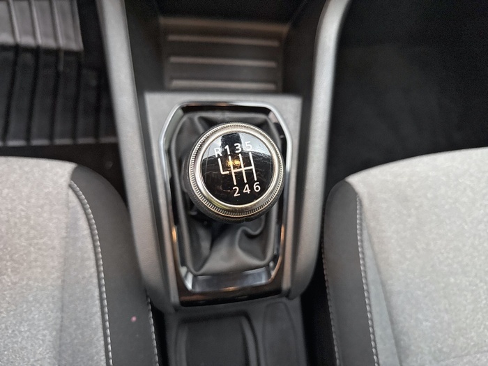 Renault Clio Evolution TCe 66 kW (90 CV) - 7 Renault Clio Evolution TCe 66 kW (90 CV) - 7