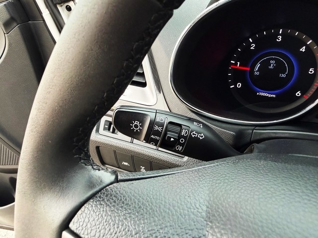 HyundaiSanta Fe 2.2 CRDI Tecno 4x4 145 kW (197 CV) Vehículo usado en Barcelona - 18