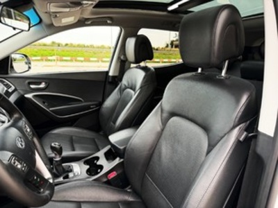 Hyundai Santa Fe 2.2 CRDI Tecno 4x4 145 kW (197 CV) Hyundai Santa Fe 2.2 CRDI Tecno 4x4 145 kW (197 CV)