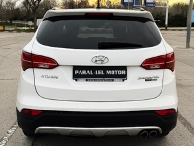 Hyundai Santa Fe 2.2 CRDI Tecno 4x4 145 kW (197 CV) Hyundai Santa Fe 2.2 CRDI Tecno 4x4 145 kW (197 CV)