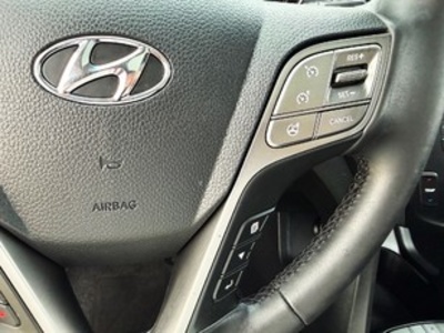 Hyundai Santa Fe 2.2 CRDI Tecno 4x4 145 kW (197 CV) Hyundai Santa Fe 2.2 CRDI Tecno 4x4 145 kW (197 CV)