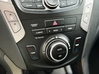 Hyundai Santa Fe 2.2 CRDI Tecno 4x4 145 kW (197 CV) Hyundai Santa Fe 2.2 CRDI Tecno 4x4 145 kW (197 CV)