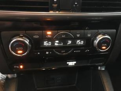 Mazda CX-5 2.2 DE Black Tech Edition 2WD Aut. 110 kW (150 CV) Mazda CX-5 2.2 DE Black Tech Edition 2WD Aut. 110 kW (150 CV)