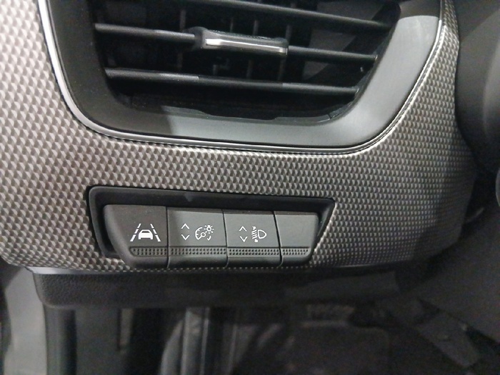 Renault Arkana Zen TCE 140 Mild Hybrid 103 kW (140 CV) EDC - 18 Renault Arkana Zen TCE 140 Mild Hybrid 103 kW (140 CV) EDC - 18