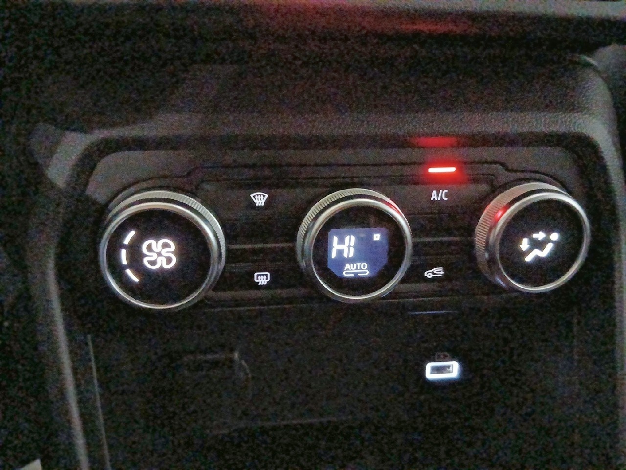 Dacia Jogger Serie Limitada Extreme TCe 81 kW (110 CV) - 14