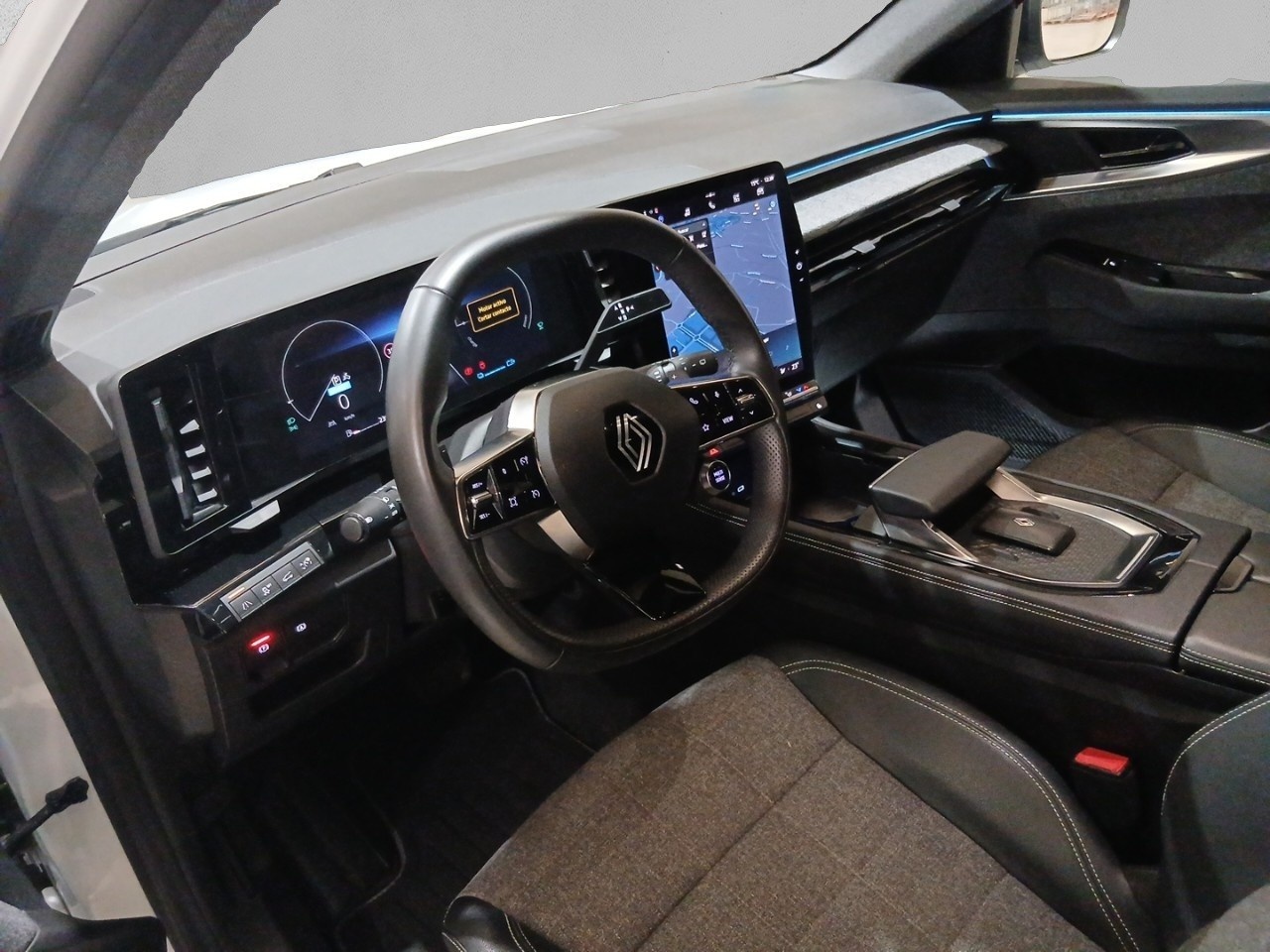 Renault Espace Techno E-Tech full hybrid 147 kW (200 CV) - 4