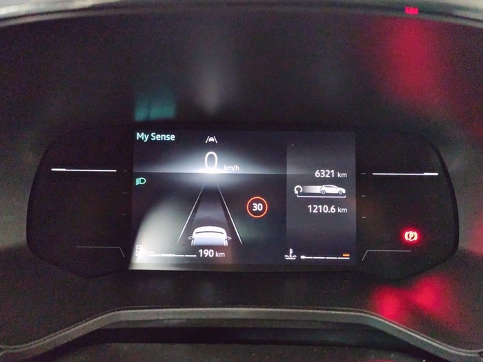 Renault Clio Techno Eco-G 74 kW (100 CV) - 8 Renault Clio Techno Eco-G 74 kW (100 CV) - 8