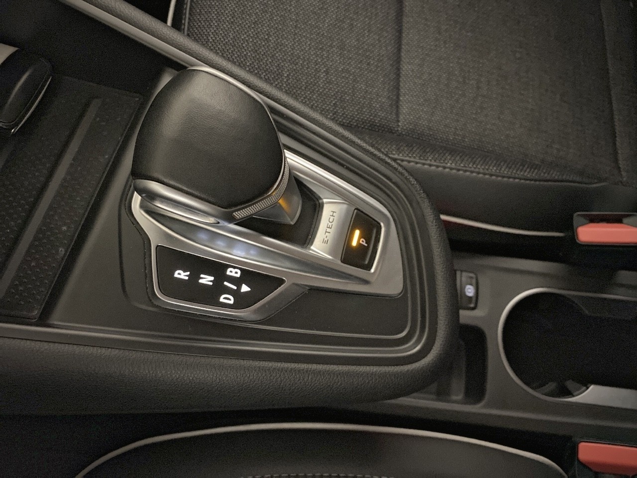 Renault Captur Zen E-TECH Híbrido enchufable 118 kW (160 CV) - 7