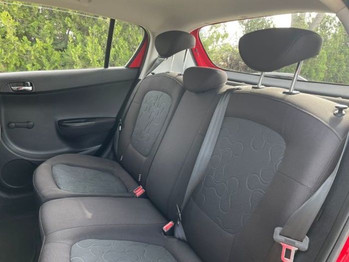 Hyundaii20 1.2 Classic AA 57 kW (78 CV) Vehículo usado en Barcelona - 11 Hyundaii20 1.2 Classic AA 57 kW (78 CV) Vehículo usado en Barcelona - 11