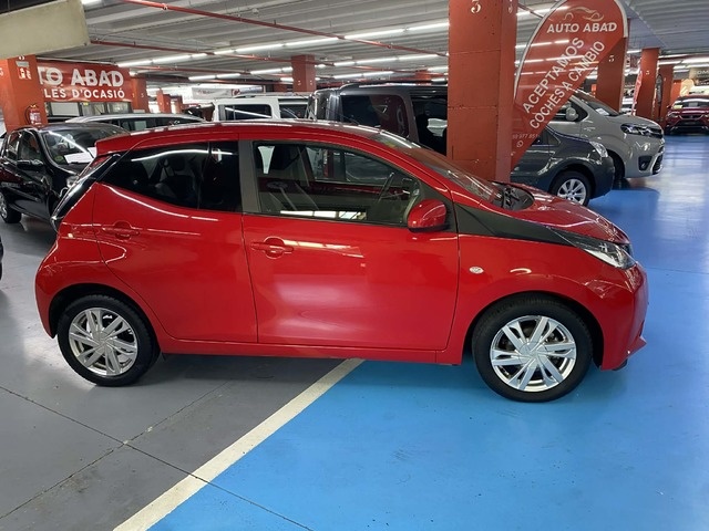 ToyotaAygo 1.0 70 x-play 51 kW (69 CV) Vehículo usado en Barcelona - 3