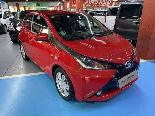 ToyotaAygo 1.0 70 x-play 51 kW (69 CV) Vehículo usado en Barcelona - 4