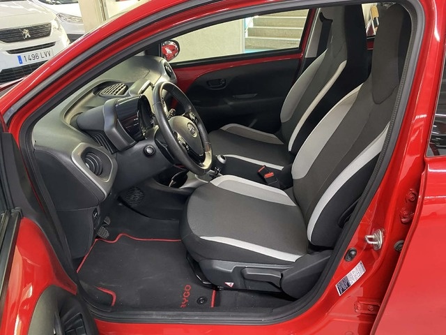 ToyotaAygo 1.0 70 x-play 51 kW (69 CV) Vehículo usado en Barcelona - 8
