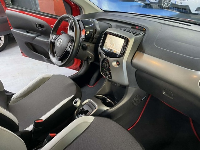 ToyotaAygo 1.0 70 x-play 51 kW (69 CV) Vehículo usado en Barcelona - 14 ToyotaAygo 1.0 70 x-play 51 kW (69 CV) Vehículo usado en Barcelona - 14