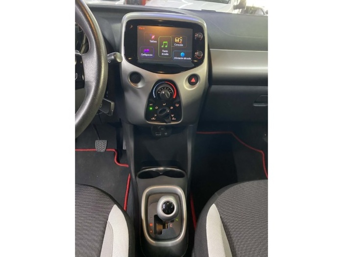 ToyotaAygo 1.0 70 x-play 51 kW (69 CV) Vehículo usado en Barcelona - 17 ToyotaAygo 1.0 70 x-play 51 kW (69 CV) Vehículo usado en Barcelona - 17