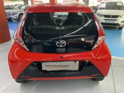Toyota Aygo 1.0 70 x-play 51 kW (69 CV) Toyota Aygo 1.0 70 x-play 51 kW (69 CV)