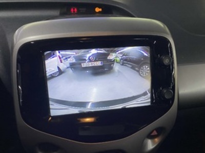 Toyota Aygo 1.0 70 x-play 51 kW (69 CV) Toyota Aygo 1.0 70 x-play 51 kW (69 CV)