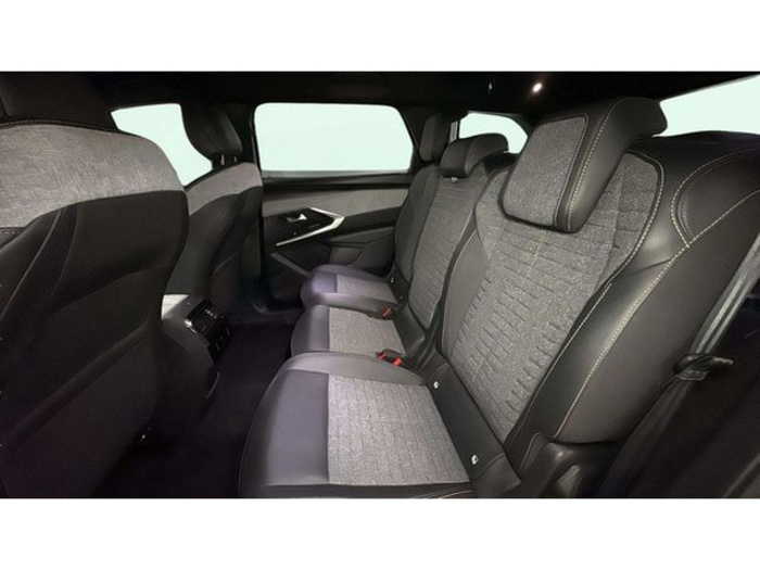 Peugeot5008 Hybrid 1.2 Allure eDCS6 107 kW (145 CV) Vehículo usado en Barcelona - 10 Peugeot5008 Hybrid 1.2 Allure eDCS6 107 kW (145 CV) Vehículo usado en Barcelona - 10