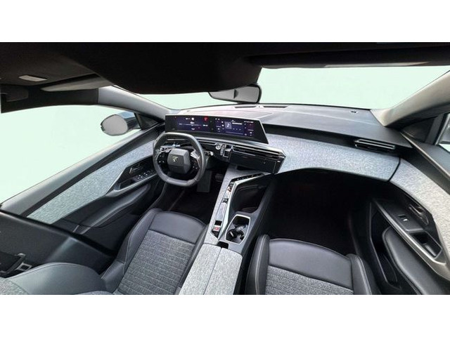 Peugeot5008 Hybrid 1.2 Allure eDCS6 107 kW (145 CV) Vehículo usado en Barcelona - 11