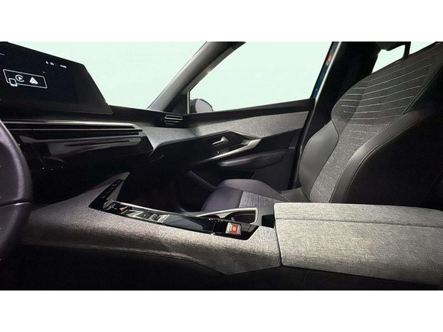 Peugeot5008 Hybrid 1.2 Allure eDCS6 107 kW (145 CV) Vehículo usado en Barcelona - 13