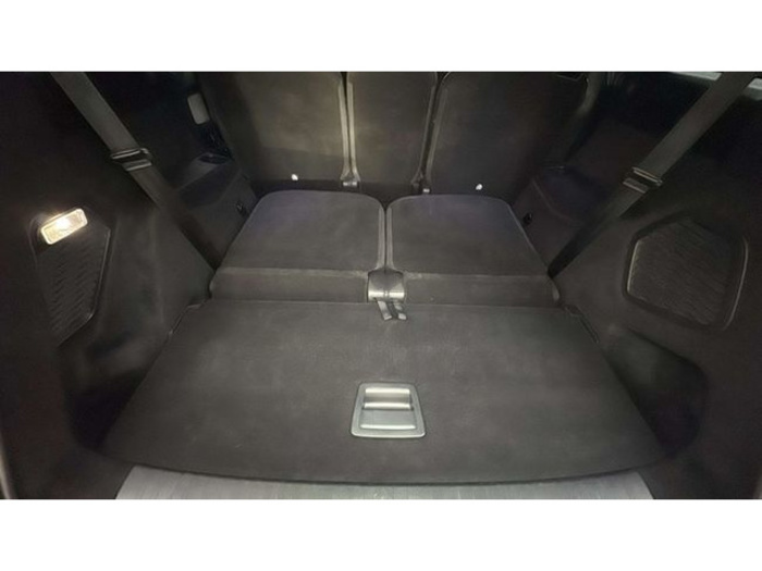 Peugeot5008 Hybrid 1.2 Allure eDCS6 107 kW (145 CV) Vehículo usado en Barcelona - 19 Peugeot5008 Hybrid 1.2 Allure eDCS6 107 kW (145 CV) Vehículo usado en Barcelona - 19