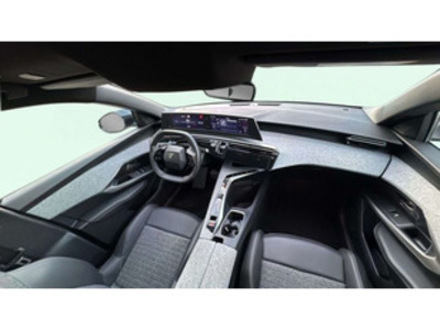 Peugeot 5008 Hybrid 1.2 Allure eDCS6 107 kW (145 CV) Peugeot 5008 Hybrid 1.2 Allure eDCS6 107 kW (145 CV)