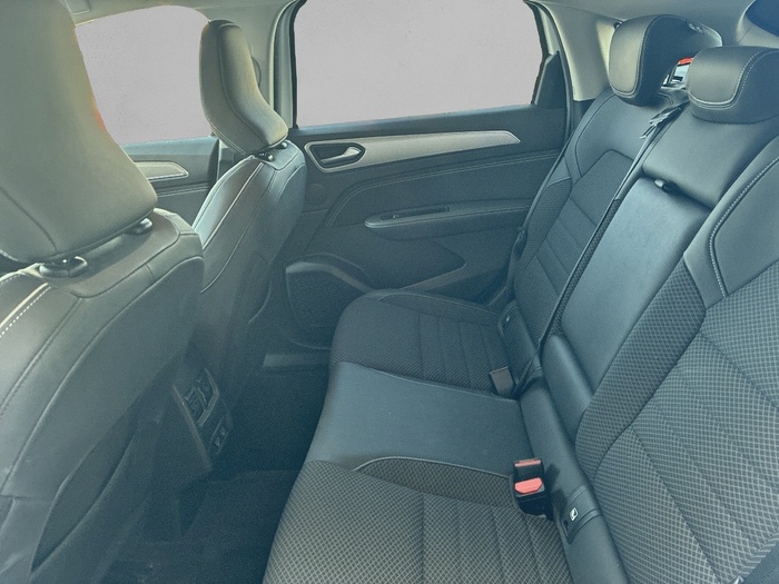 Renault Arkana Zen TCE 140 Mild Hybrid 103 kW (140 CV) EDC - 9 Renault Arkana Zen TCE 140 Mild Hybrid 103 kW (140 CV) EDC - 9