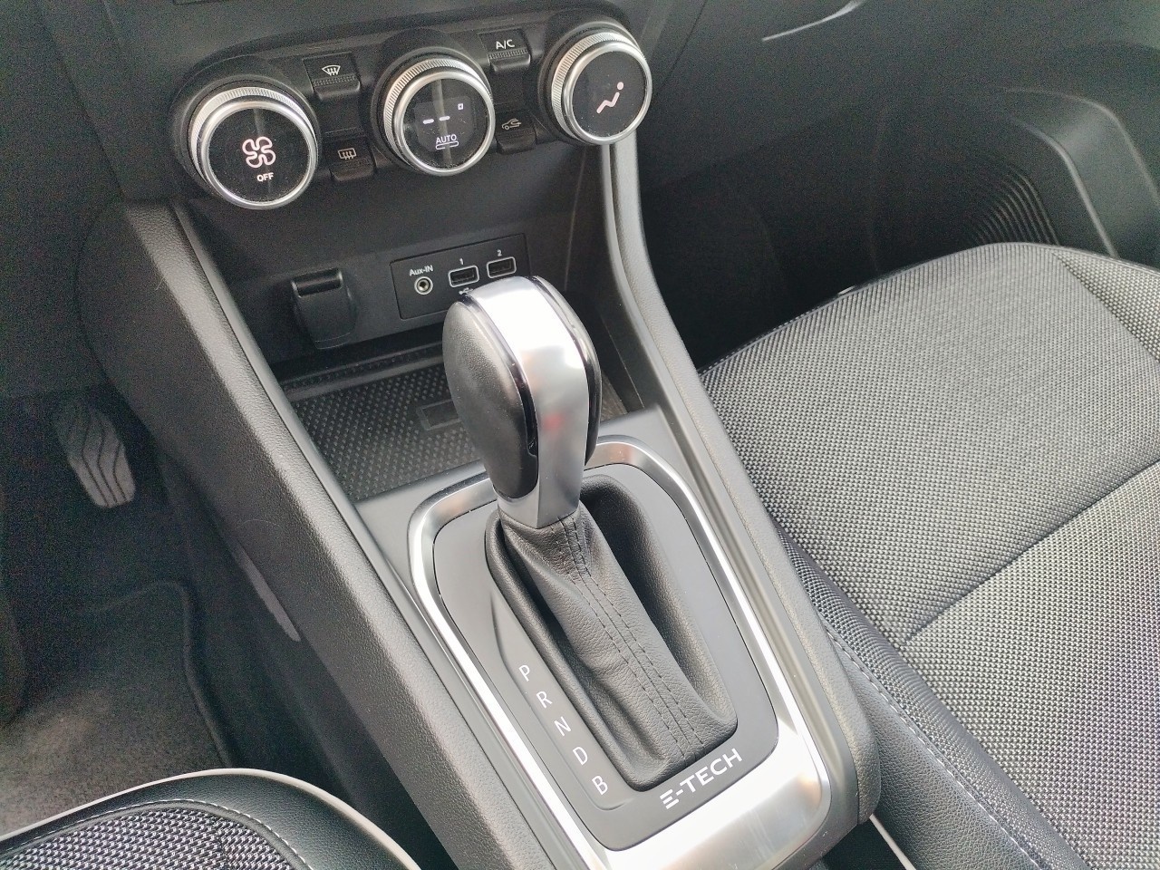 Renault Captur Zen E-TECH Híbrido 107 kW (145 CV) - 7