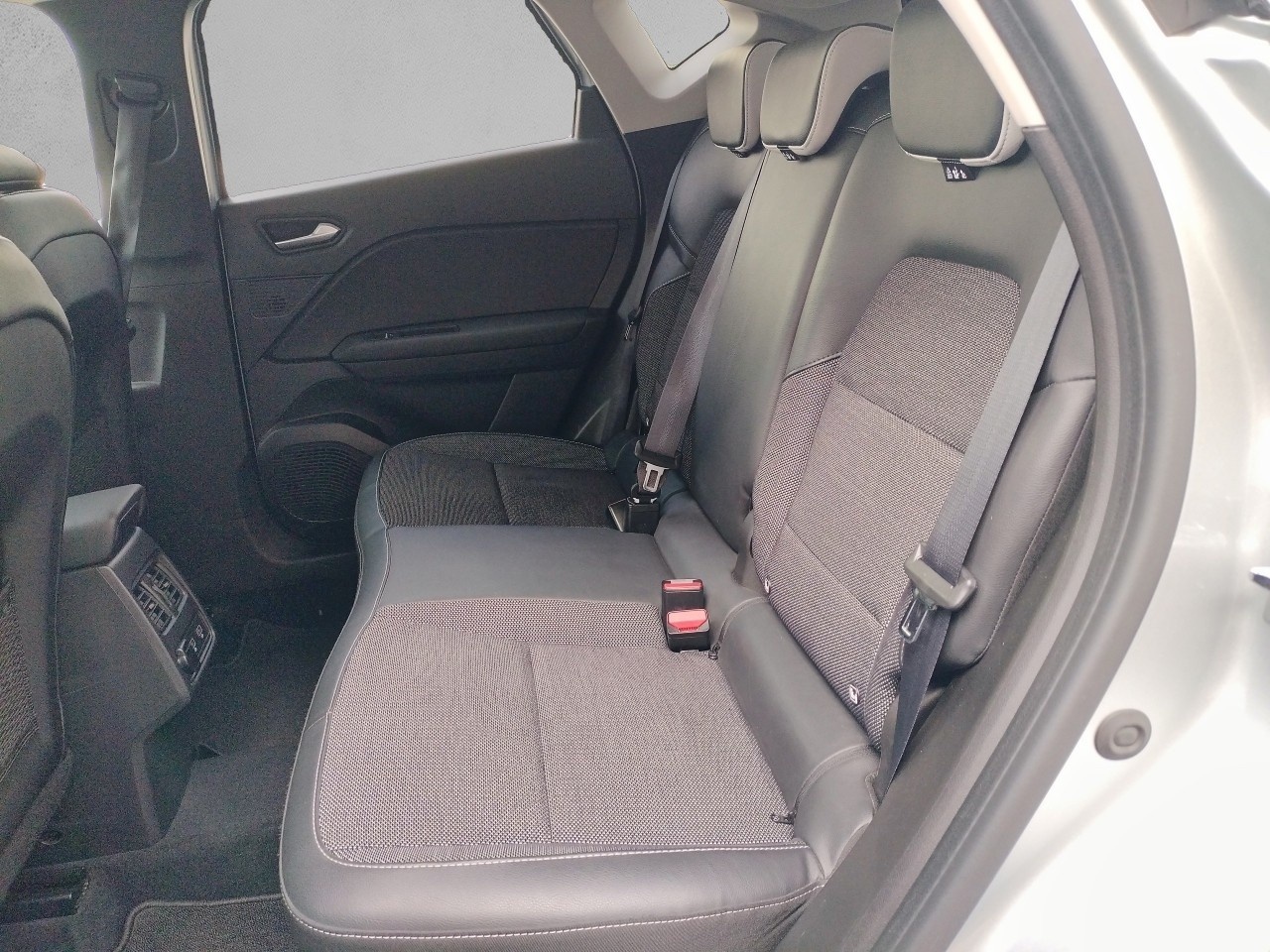 Renault Captur Zen E-TECH Híbrido 107 kW (145 CV) - 9