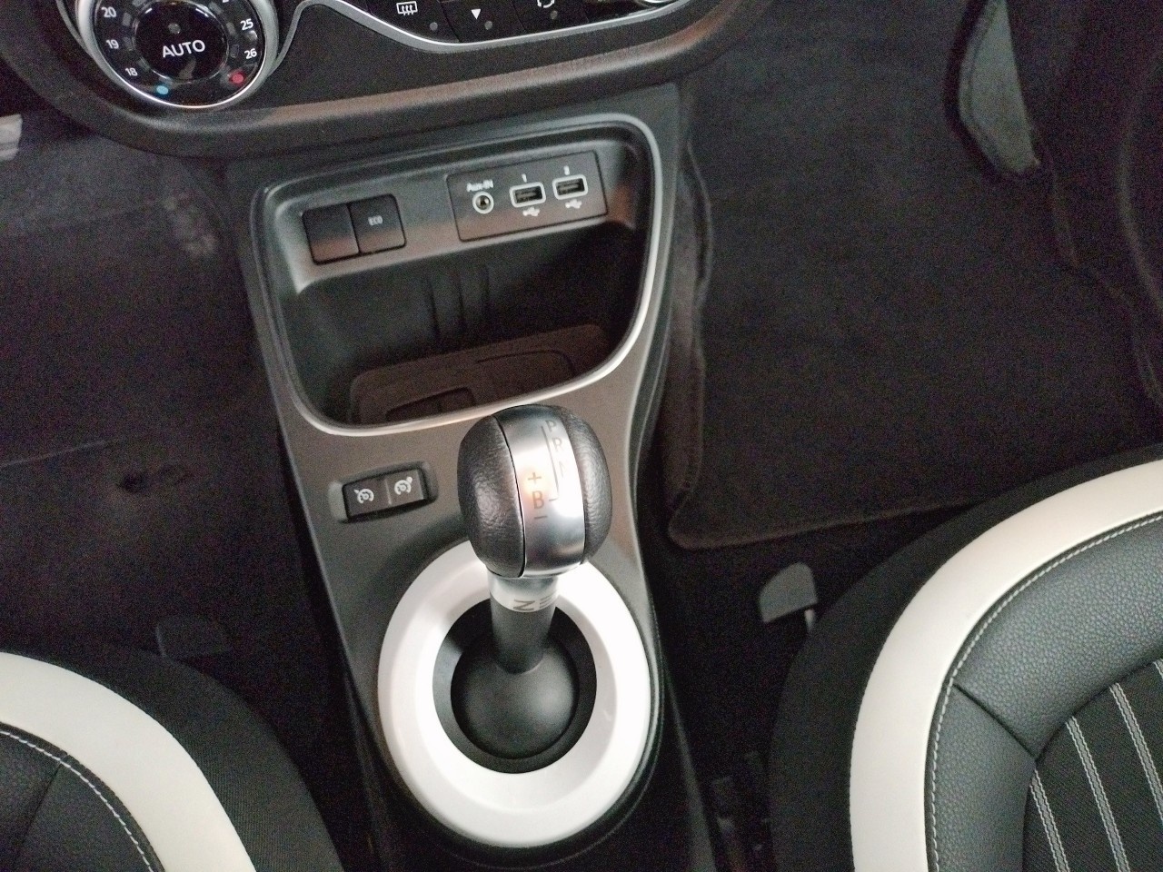 Renault Twingo Zen R80 60 kW (82 CV) - 7