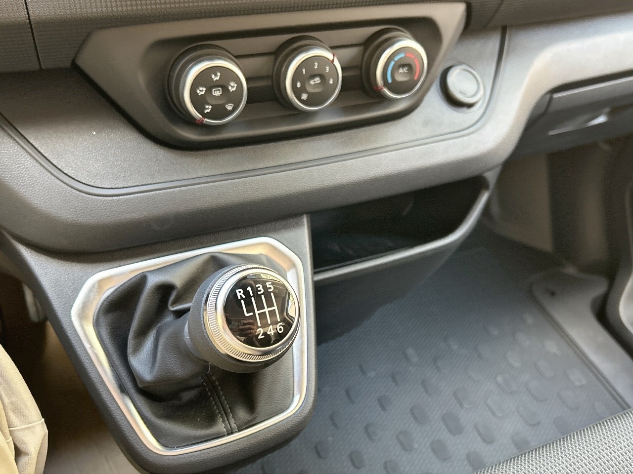 Renault Trafic Furgon L1H1 Blue dCi 96 kW (130 CV) - 7