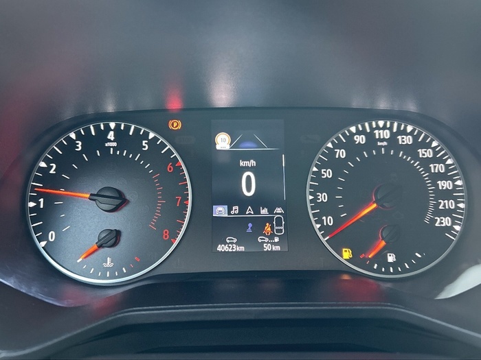 Renault Clio Evolution TCe 66 kW (90 CV) - 8 Renault Clio Evolution TCe 66 kW (90 CV) - 8