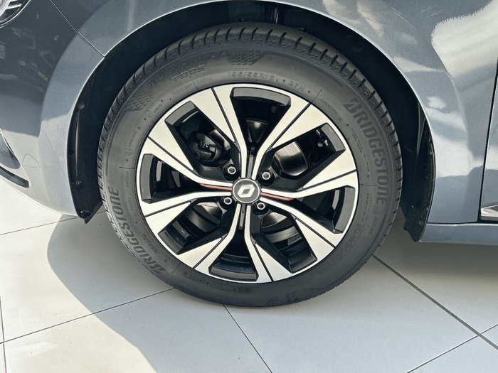 Renault Clio Evolution TCe 66 kW (90 CV) - 10 Renault Clio Evolution TCe 66 kW (90 CV) - 10