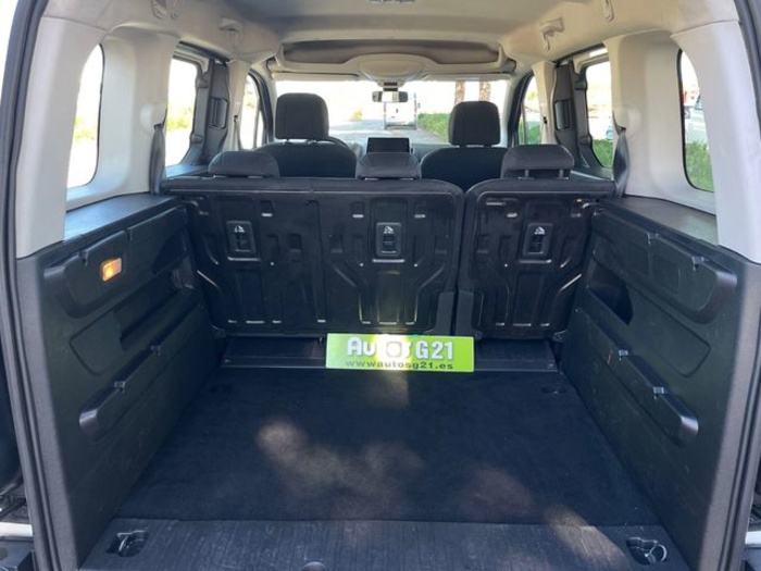 OpelCombo Life 1.5 TD S&S Elegance L 75 kW (102 CV) Vehículo usado en Barcelona - 9 OpelCombo Life 1.5 TD S&S Elegance L 75 kW (102 CV) Vehículo usado en Barcelona - 9