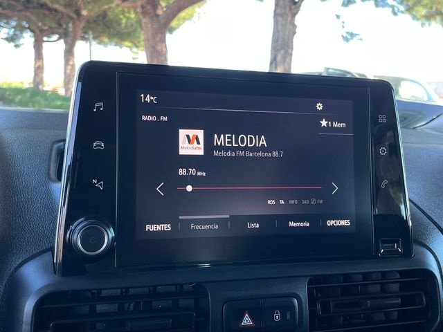 OpelCombo Life 1.5 TD S&S Elegance L 75 kW (102 CV) Vehículo usado en Barcelona - 18