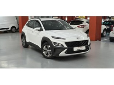 Hyundai Kona 1.6 GDI HEV Maxx DCT 104 kW (141 CV) Hyundai Kona 1.6 GDI HEV Maxx DCT 104 kW (141 CV)