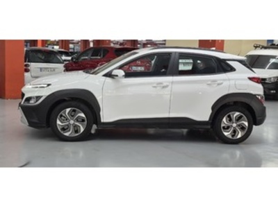 Hyundai Kona 1.6 GDI HEV Maxx DCT 104 kW (141 CV) Hyundai Kona 1.6 GDI HEV Maxx DCT 104 kW (141 CV)