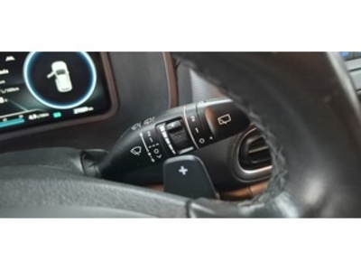 Hyundai Kona 1.6 GDI HEV Maxx DCT 104 kW (141 CV) Hyundai Kona 1.6 GDI HEV Maxx DCT 104 kW (141 CV)